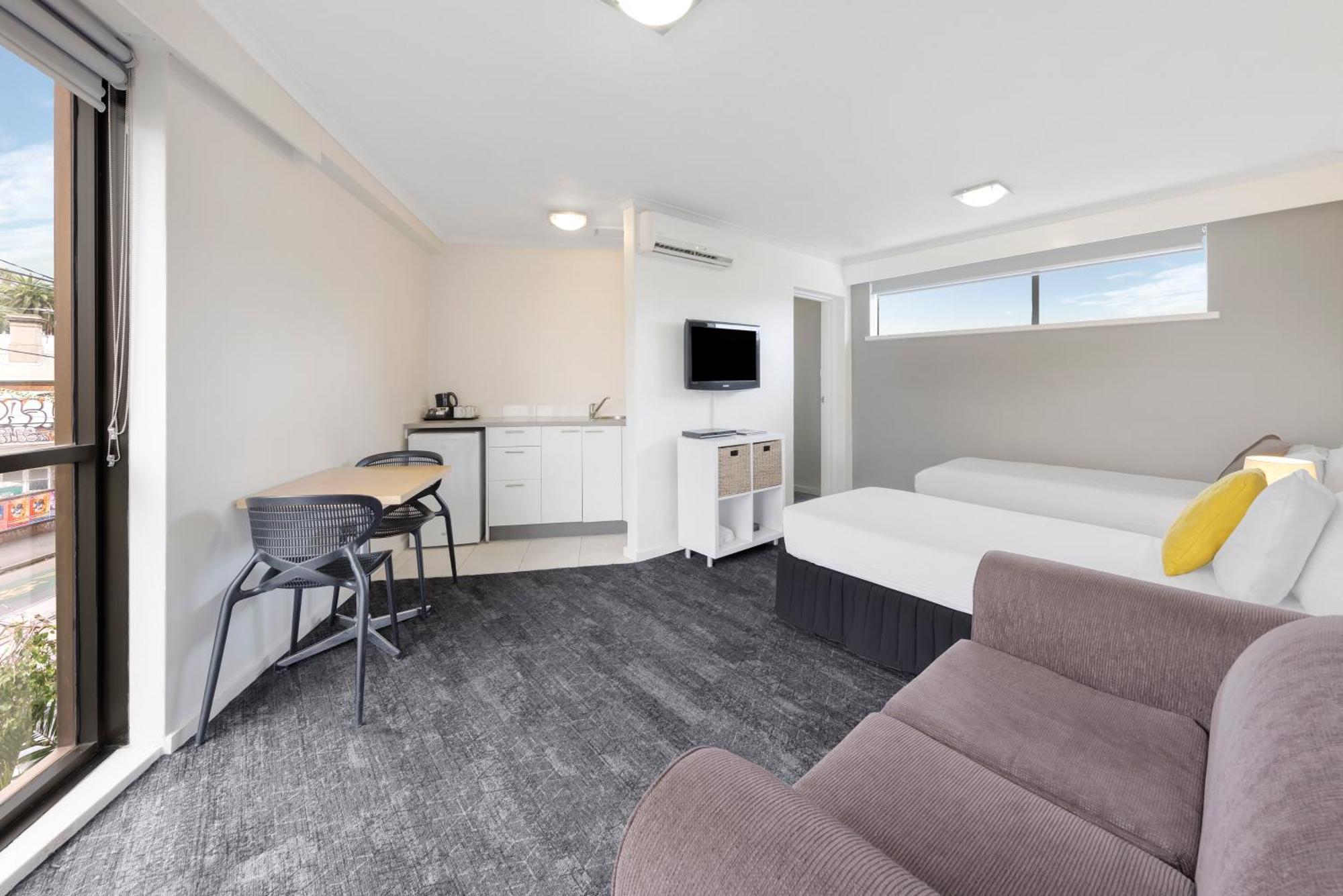 Cosmopolitan Hotel And Apartments Melbourne Exterior photo